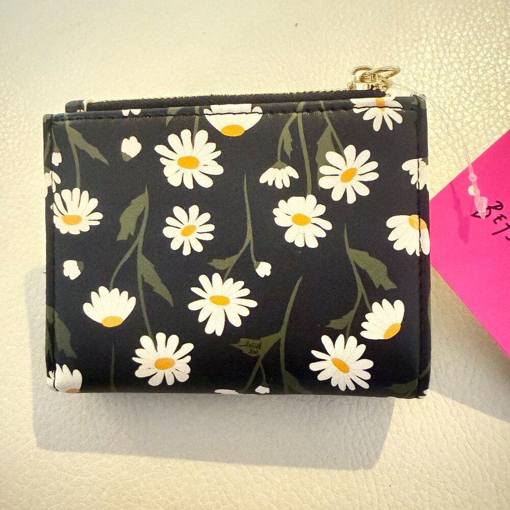 NWT Betsey Johnson Daisy Print Bifold Wallet With Pullout credit card case black - Picture 5 of 5